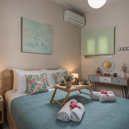 Floral Beach Apt With Lux Extras & Special Treats Колимварион Экстерьер фото