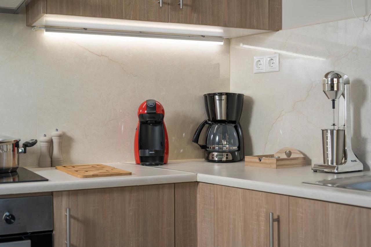 Floral Beach Apt With Lux Extras & Special Treats Колимварион Экстерьер фото